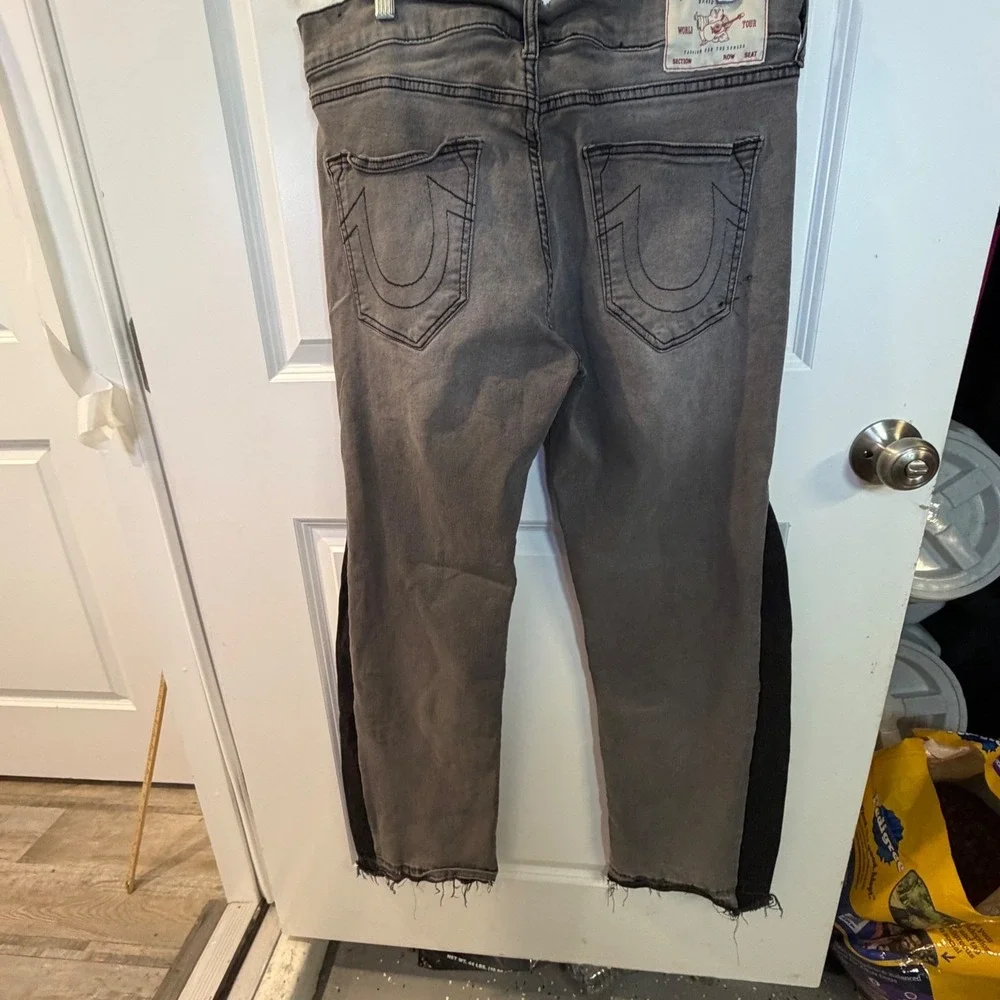 True Religion Mens Jeans Geno Relaxed Slim Gray Size 34 Flawed